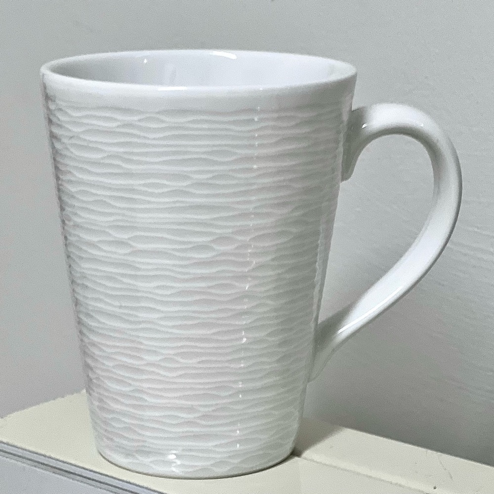 12 oz Noritake Wow (White on White) Swirl Coffee Mug NWT